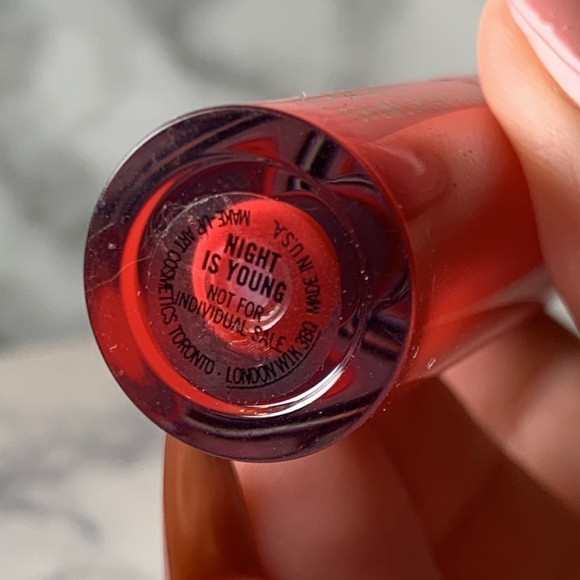 NIGHT IS YOUNG MAC CREMESHEEN GLASS Limited Edition - Picture 4 of 11